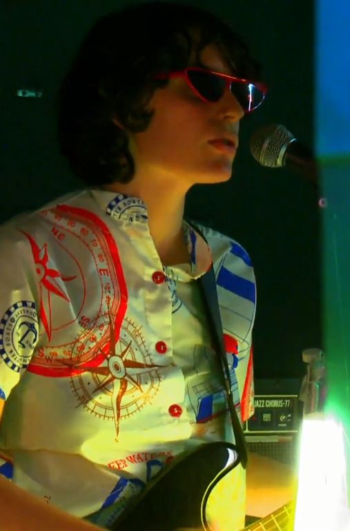 Ana Frango Elétrico