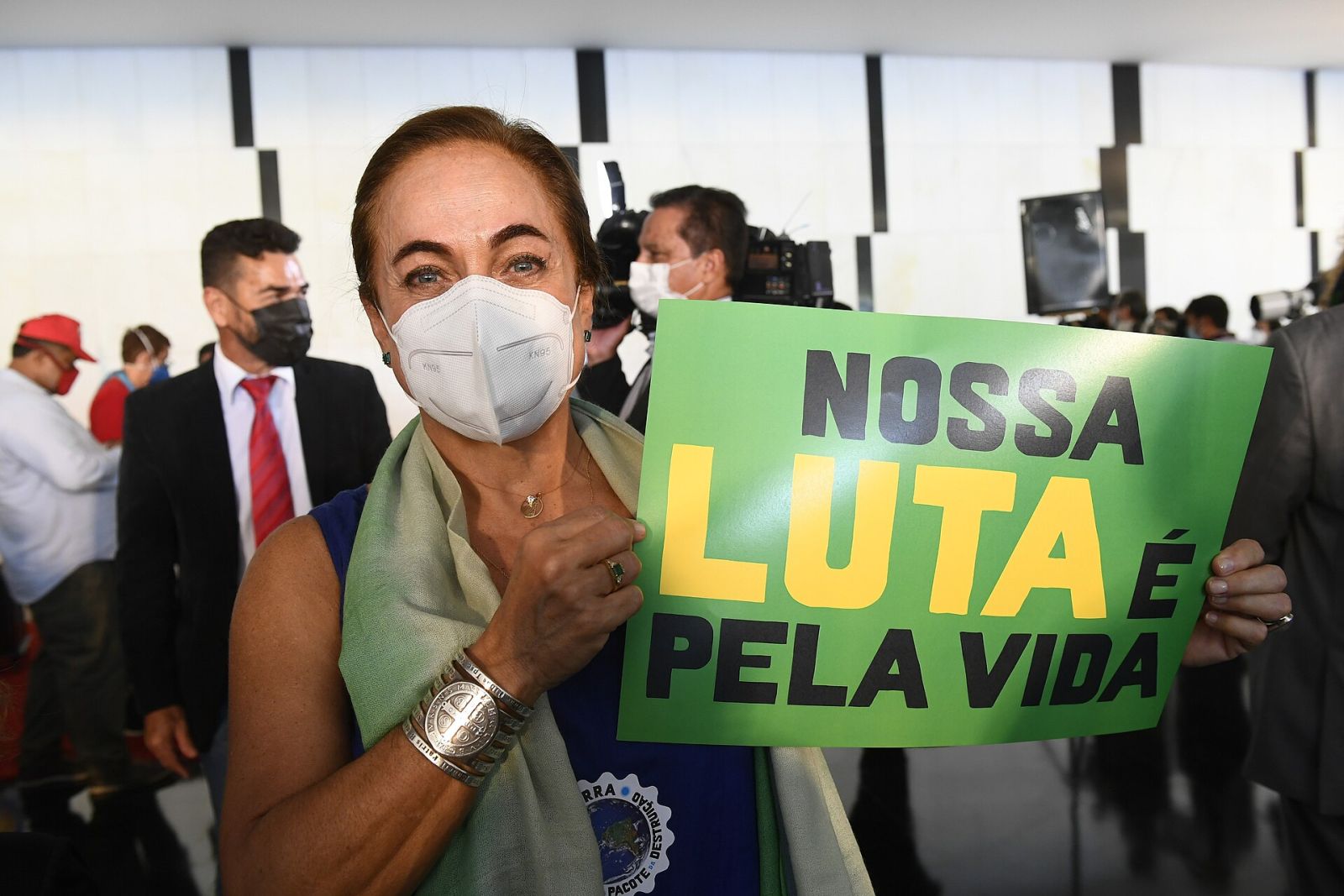 Cissa Guimarães