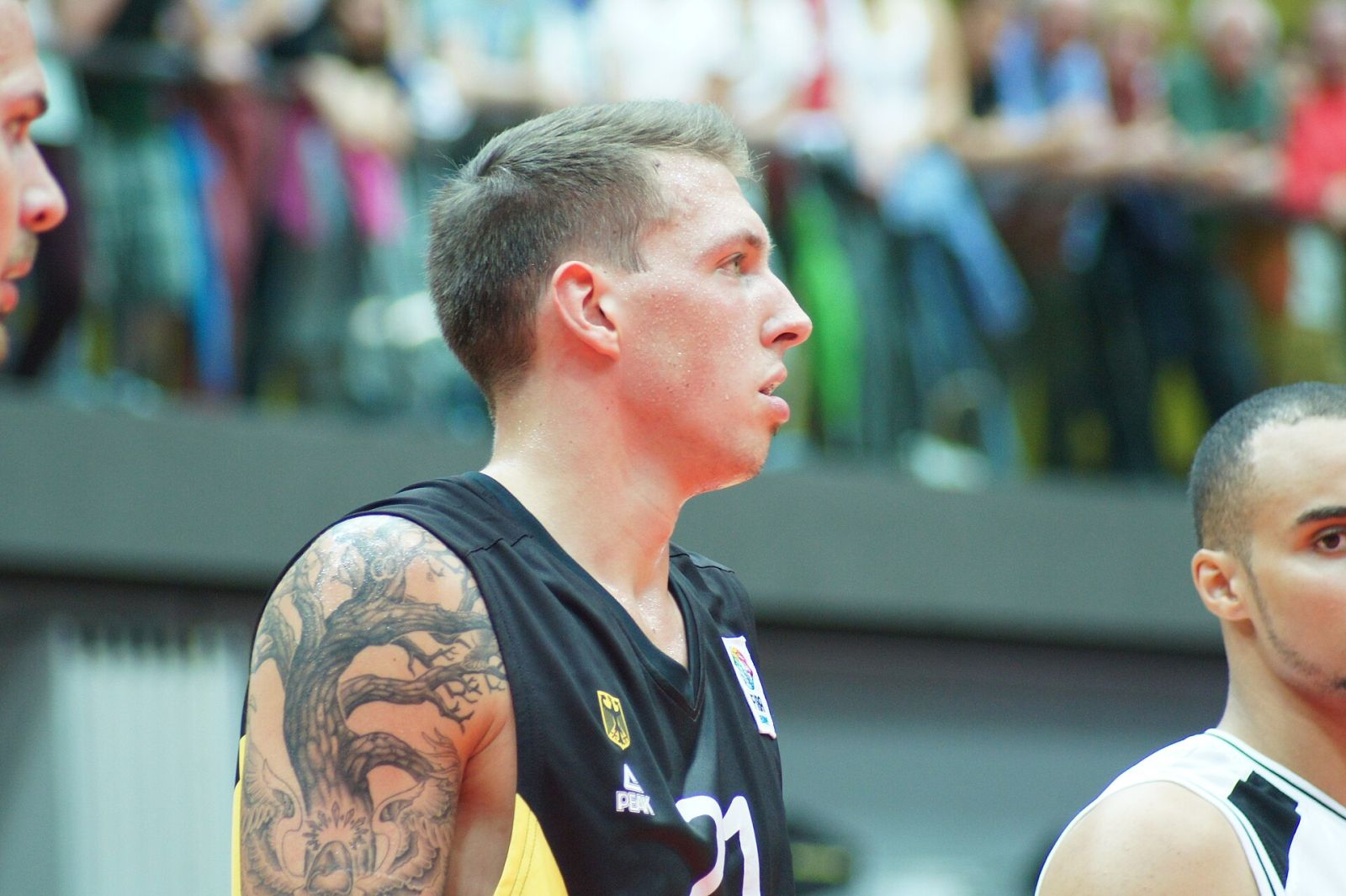 Daniel Theis