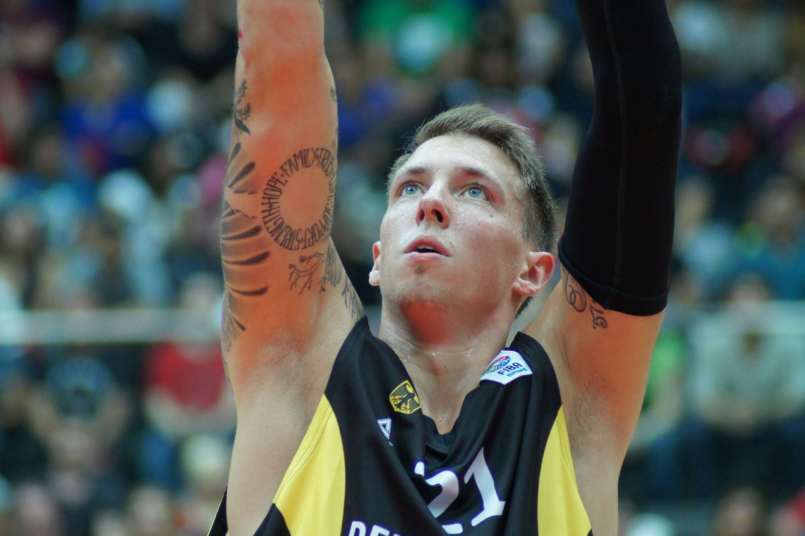 Daniel Theis