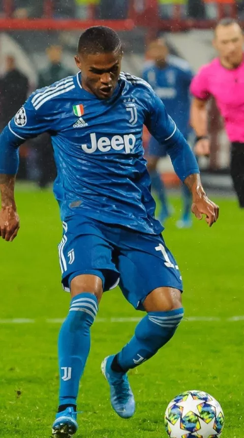 Douglas Costa