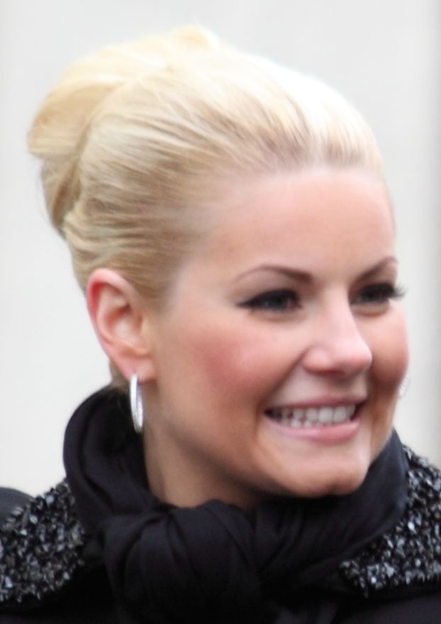 Elisha Cuthbert