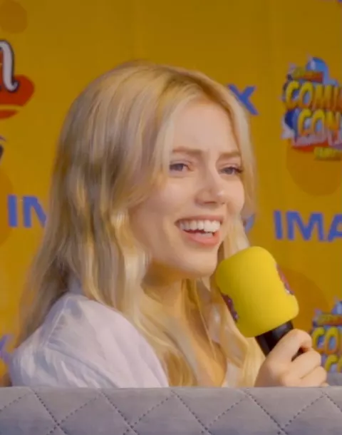 Grace Van Dien