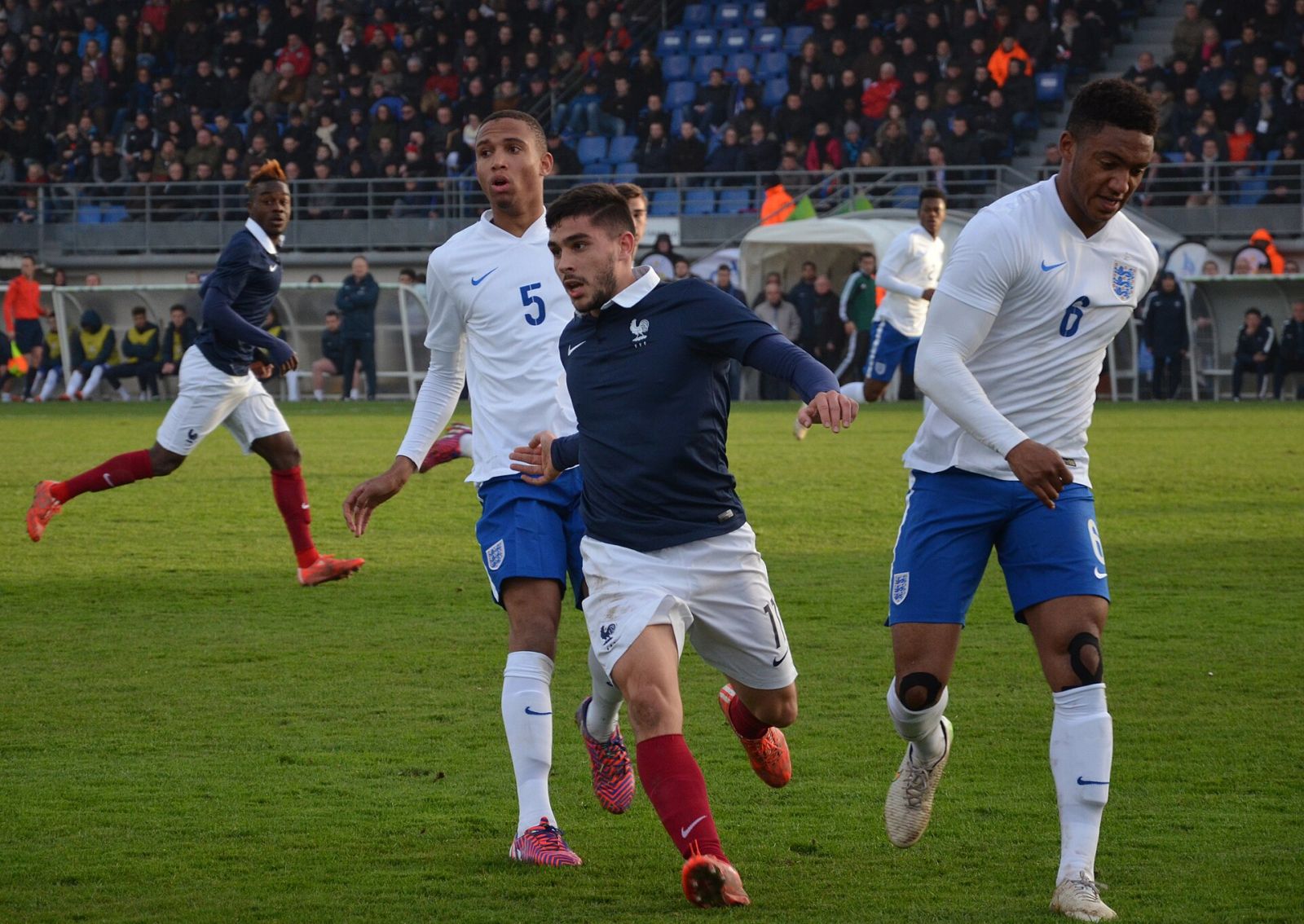Joe Gomez