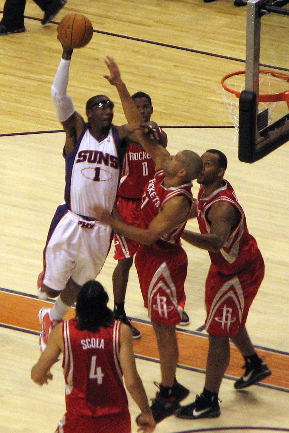 Luis Scola