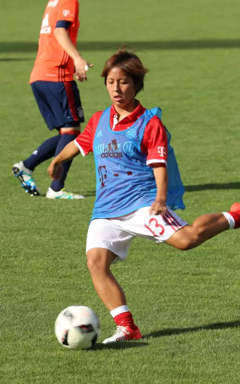 Mana Iwabuchi