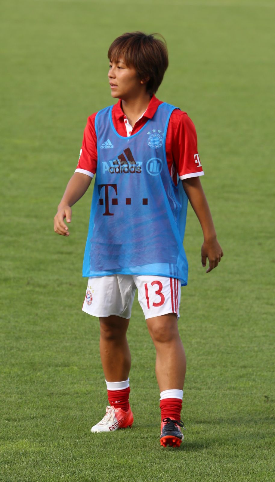 Mana Iwabuchi