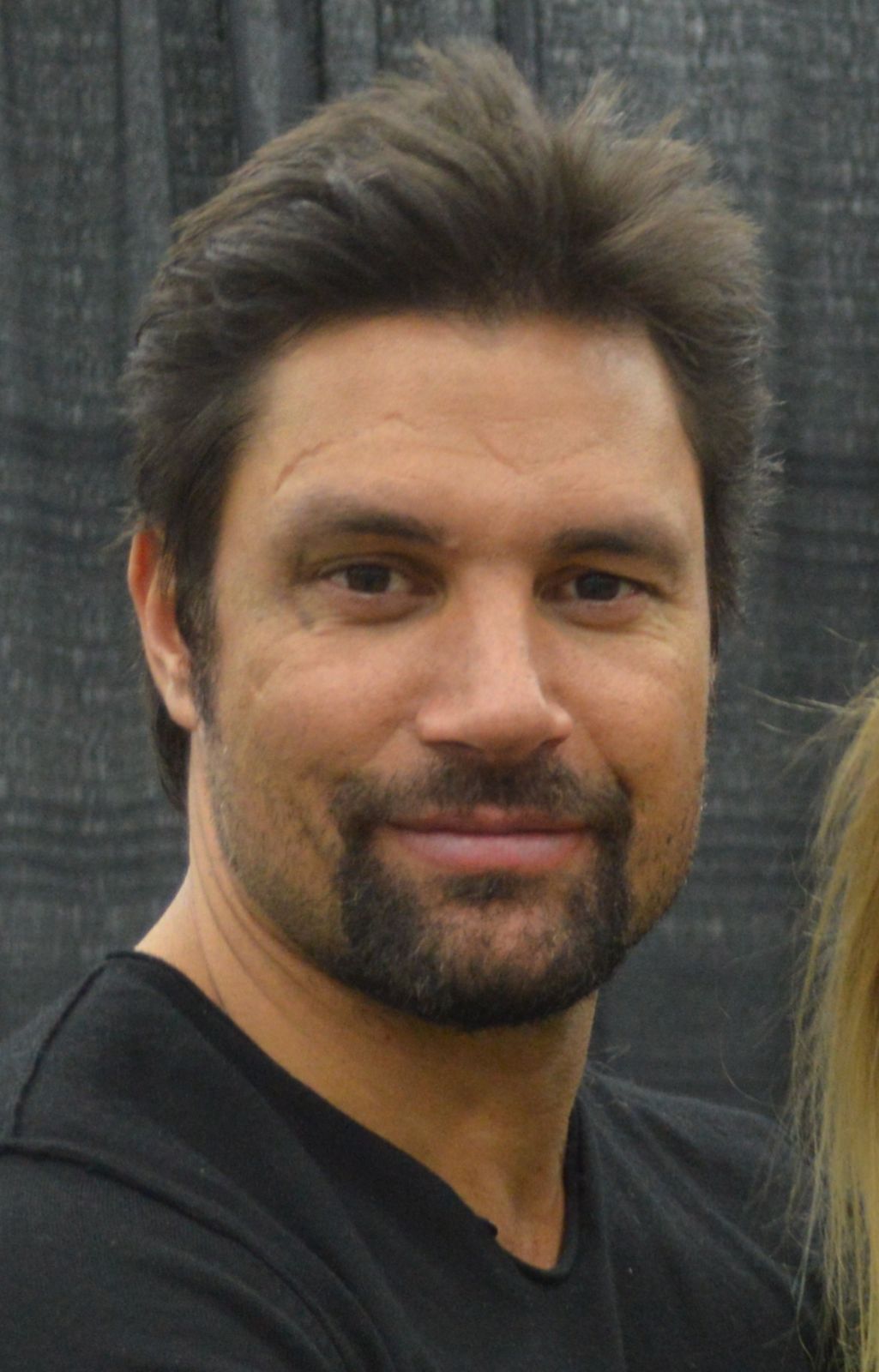 Manu Bennett