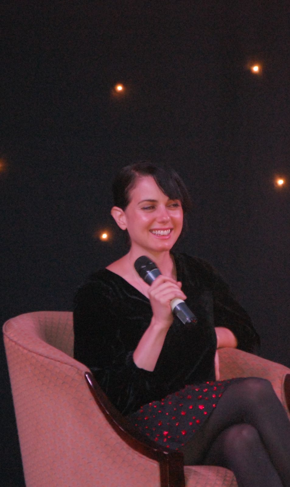 Mia Kirshner