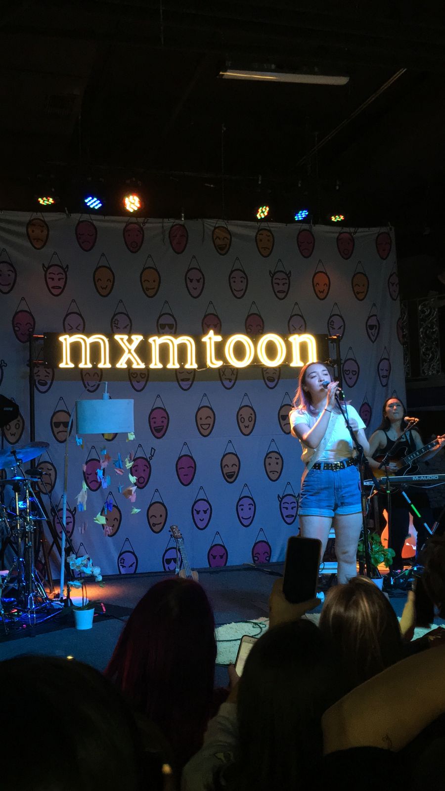 Mxmtoon