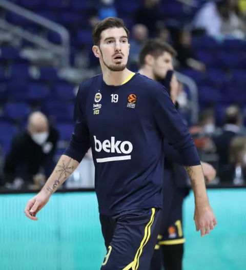 Nando de Colo