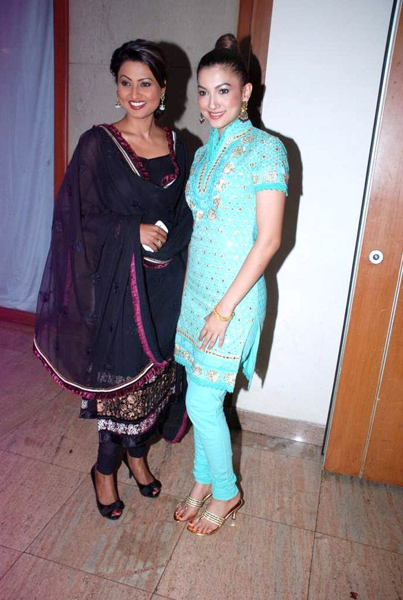 Nigaar Khan