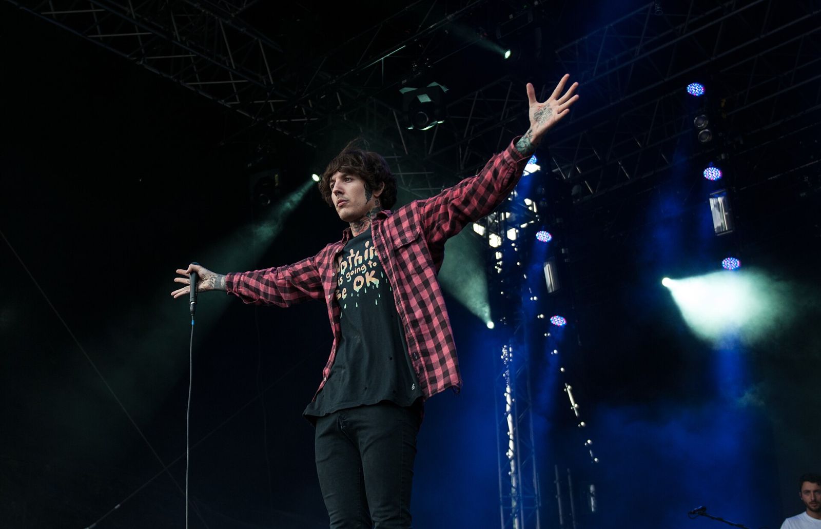 Oliver Sykes