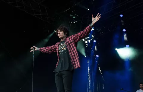 Oliver Sykes