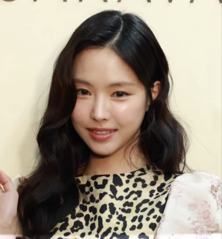 Son Na-eun