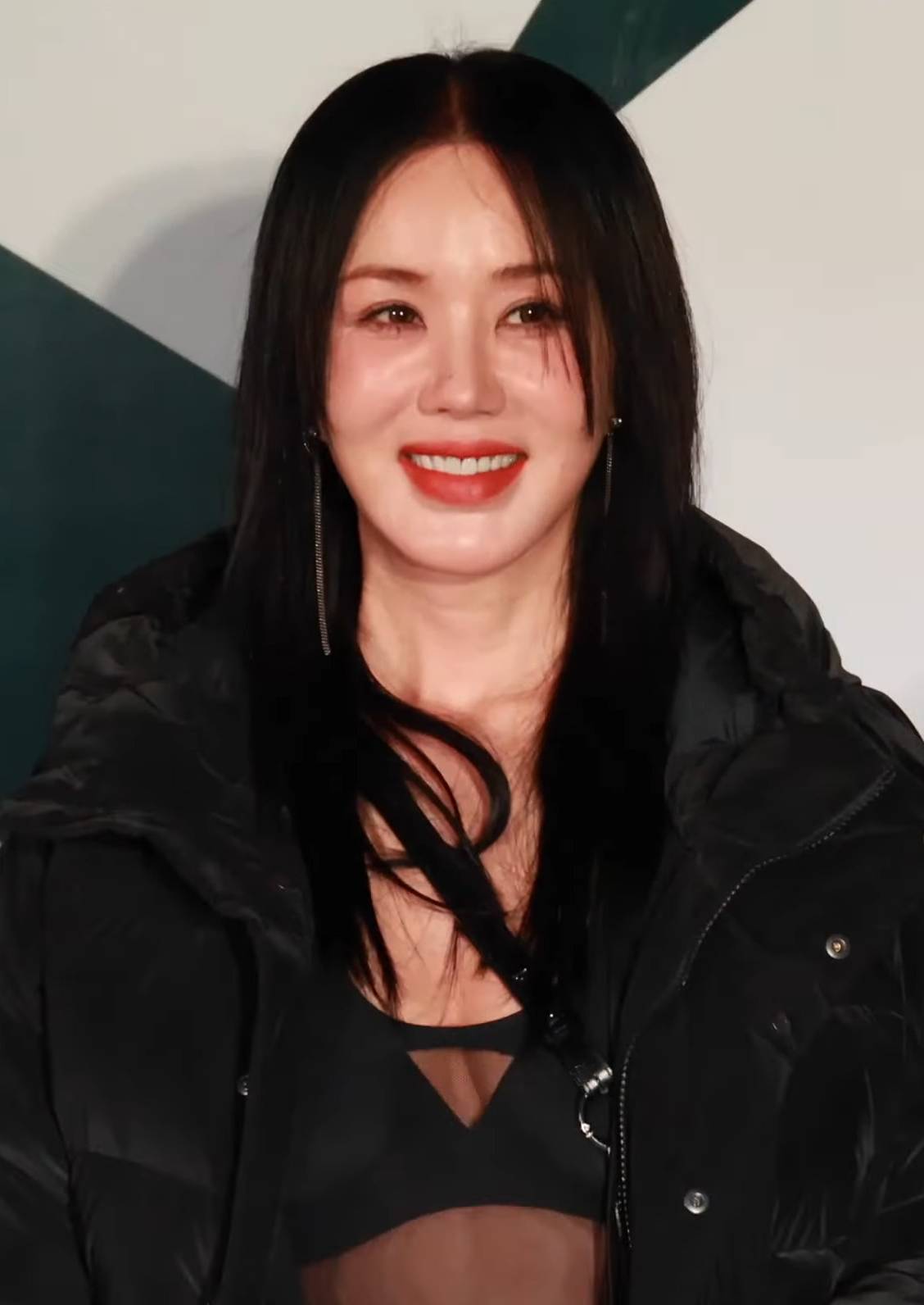 Uhm Jeong-hwa