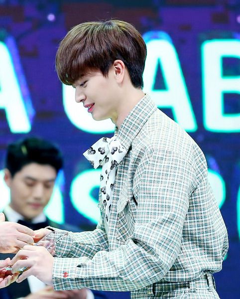 Yook Sung-jae