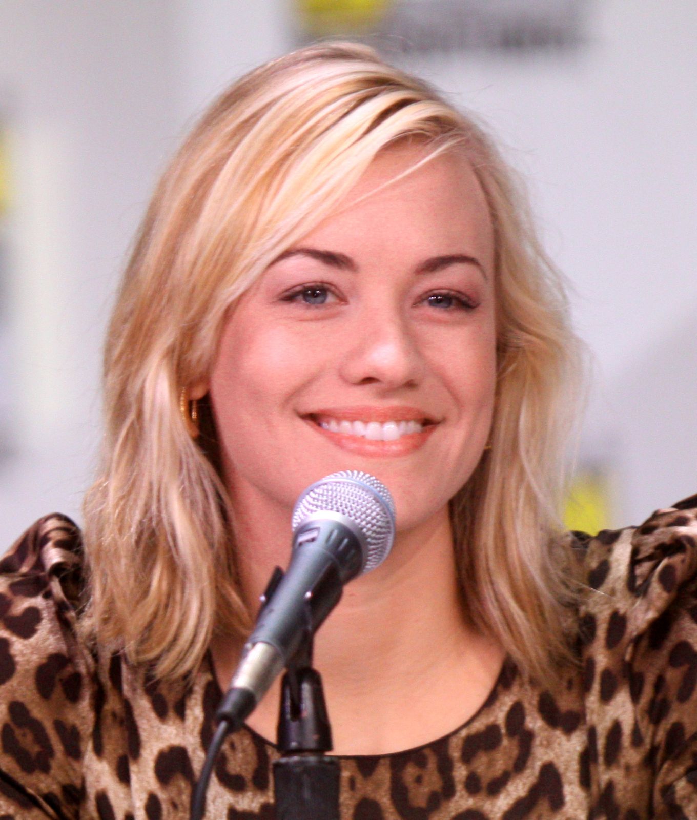 Yvonne Strahovski