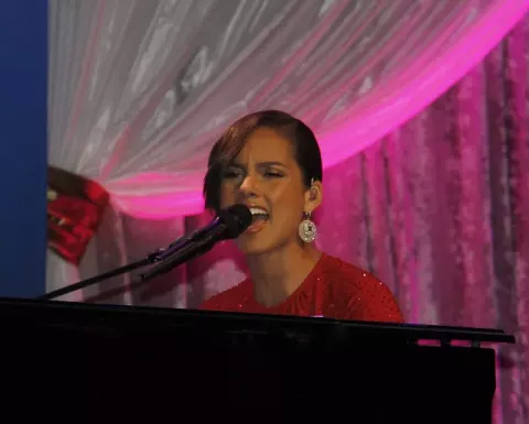 Alicia Keys at the second inauguration of Barack Obama as President of the United States (2013)