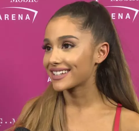 Ariana Grande (2016)