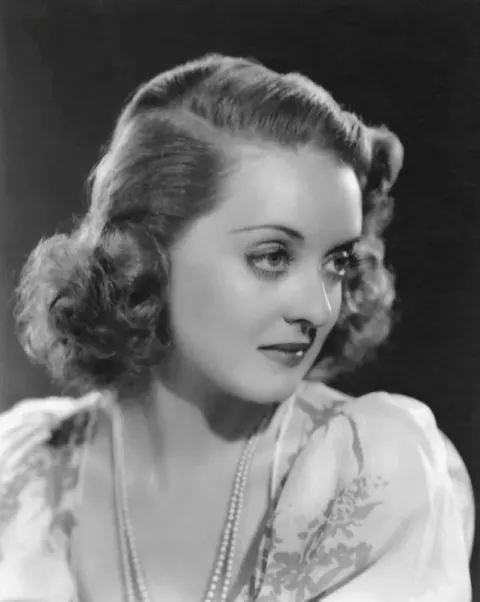Bette Davis (1937)