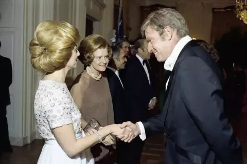 Charlton Heston (1976)