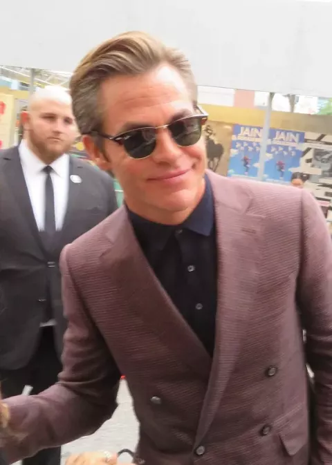 Chris Pine at the premiere of Outlaw King (2018)