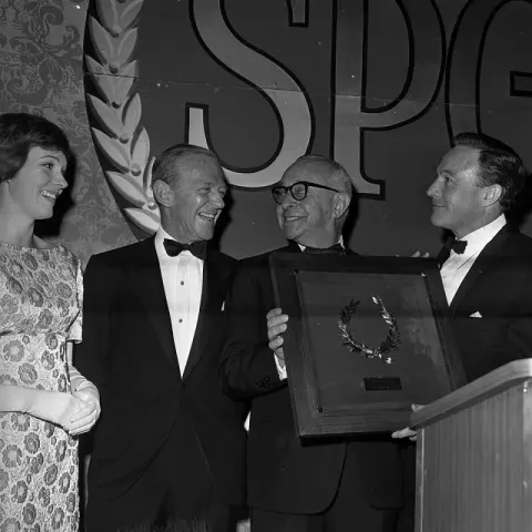 Gene Kelly at a dinner in Beverly Hilton (1964)