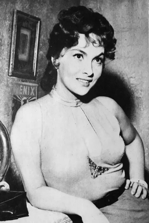 Gina Lollobrigida (1954)