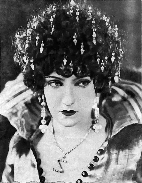 Gloria Swanson (1923)