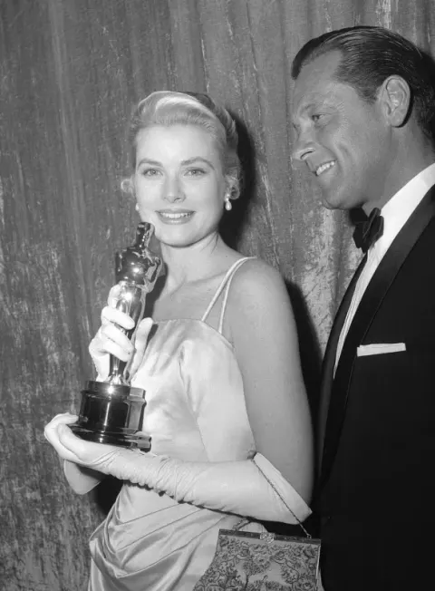 Grace Kelly at the 27th Annual Academy Awards at the Pantages Theatre in Los Angeles (1955)