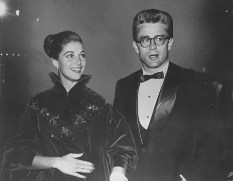James Dean at the pemiere of "A star is born" (1954)