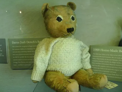 Judi Dench at Newby Hall in Skelton-on-Ure (2021)