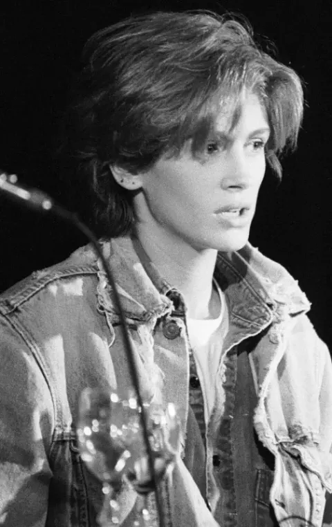 Julia Roberts (1990)