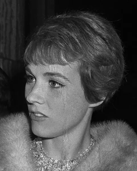 Julie Andrews at premiere of The Greatest Story Ever Told motion picture in Los Angeles (1965)