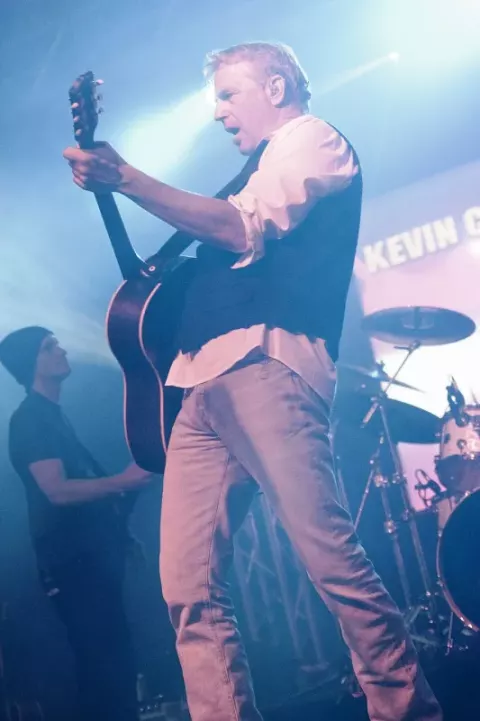 Kevin Costner at the Grafenwoehr Main Field house March 20 with his band Modern West (2010)