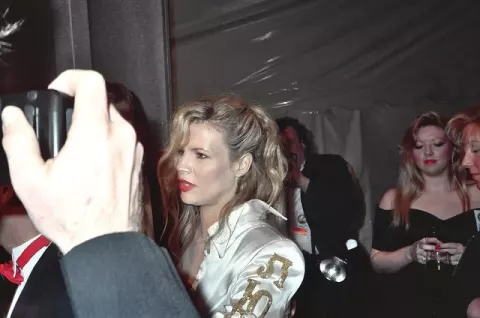 Kim Basinger (1990)