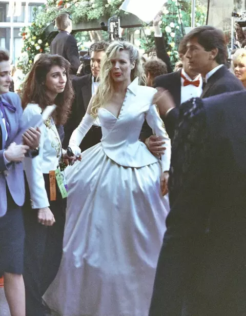 Kim Basinger (1990)