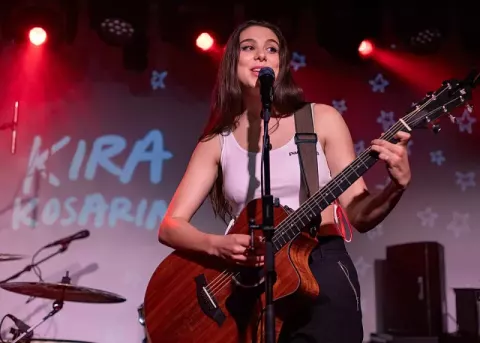 Kira Kosarin (2022)