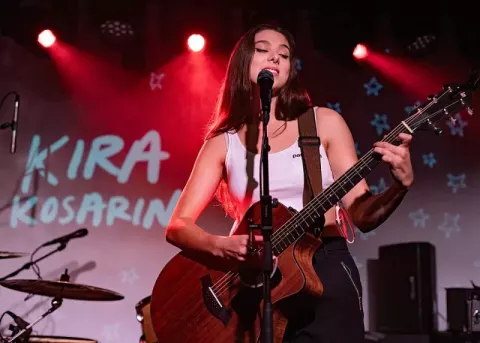 Kira Kosarin (2022)