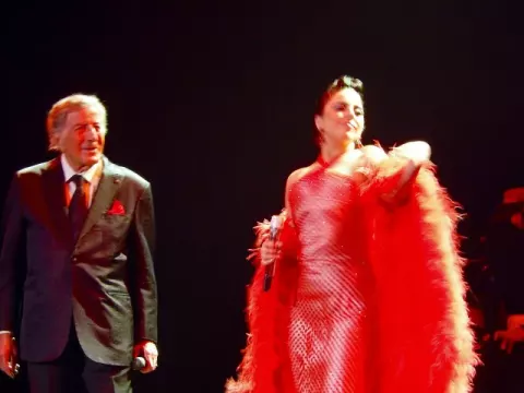 Lady Gaga at Los Angeles for the Cheek to Cheek Tour (2015)
