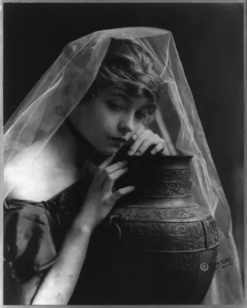 Lillian Gish (1915)