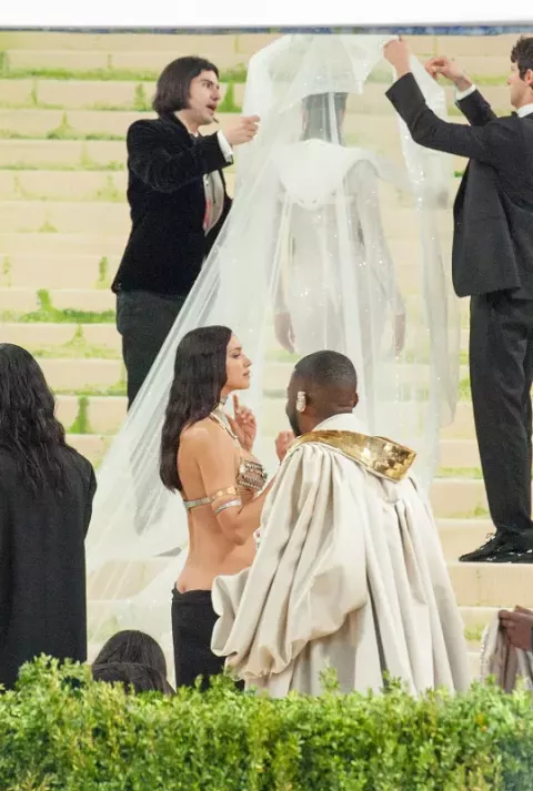 Lisa at the 2026 Met Gala, wearing fashion in theme of "Costume Art"
