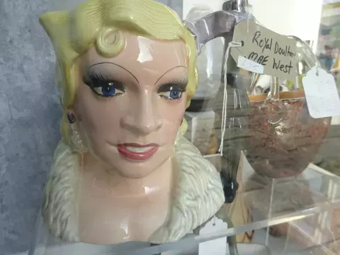Mae West (2026)