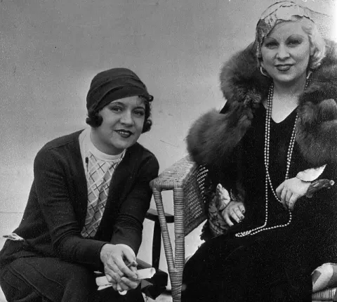 Mae West at Paramount Studios, Hollywood (1933)