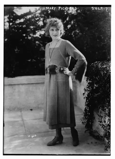 Mary Pickford (1900)