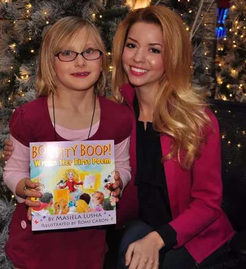 Masiela Lusha (2010)
