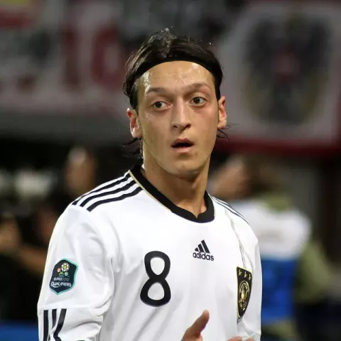 Mesut Özil (2011)