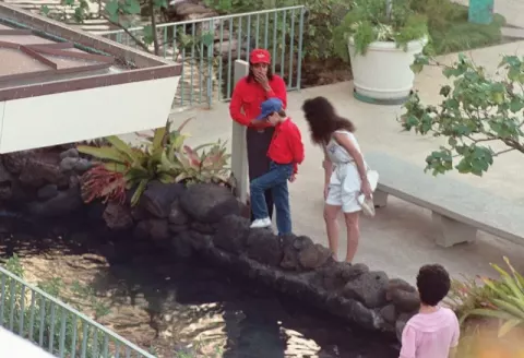 Michael Jackson at the Kahala Hilton Hotel, early February 1988 (2010)