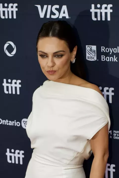 Mila Kunis at "Wake Up Dead Man: A Knives Out Mystery" world premiere (2022)